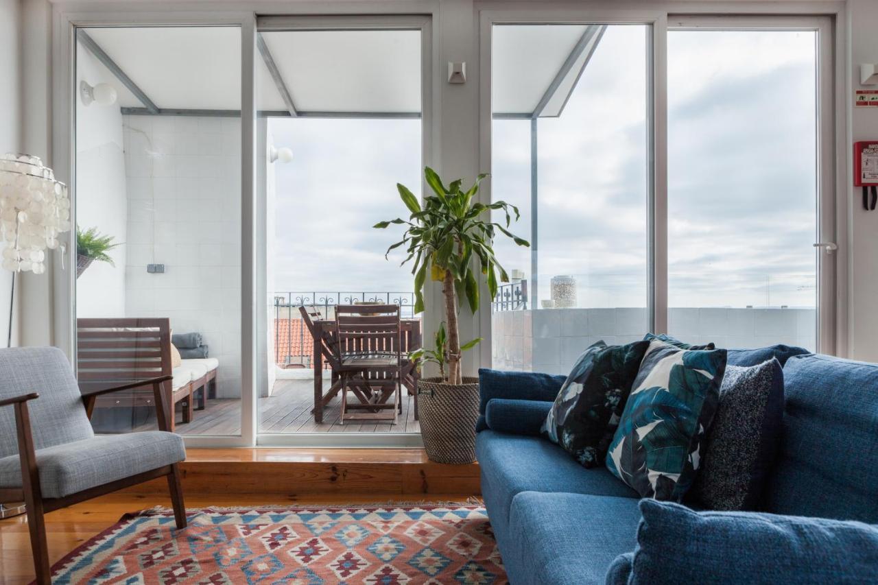 Chiado Rooftop Retreat: 19th Century Charm with River Views Lisbon Exterior photo