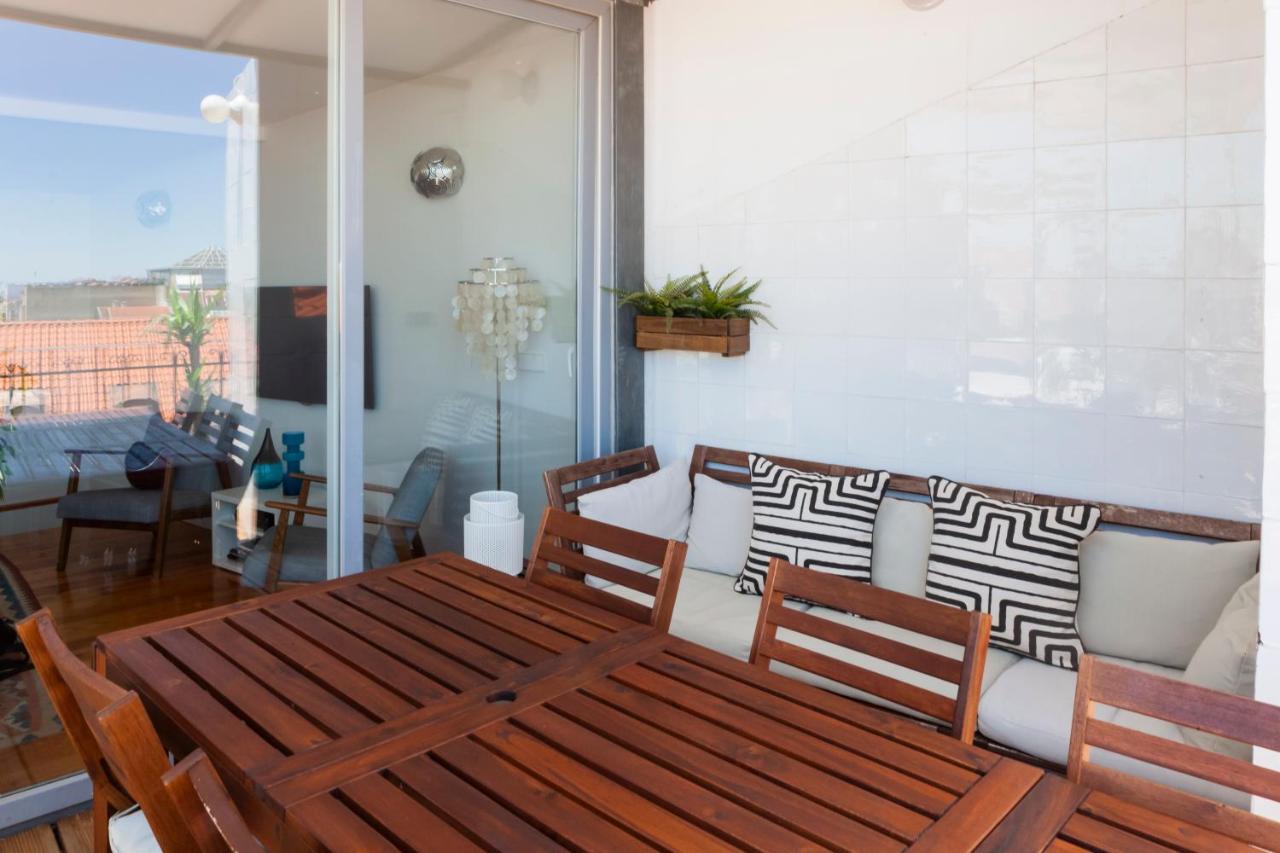 Chiado Rooftop Retreat: 19th Century Charm with River Views Lisbon Exterior photo